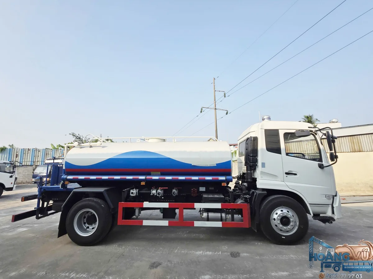Xe Bồn Nước Dongfeng 9 Khối Nhập Khẩu (Xi-Téc Phun Nước Tưới Cây Rửa Đường) - hình 3