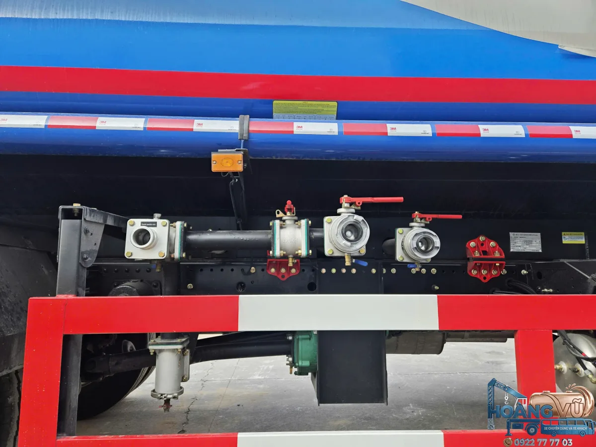 Xe Bồn Nước Dongfeng 9 Khối Nhập Khẩu (Xi-Téc Phun Nước Tưới Cây Rửa Đường) - hình 6
