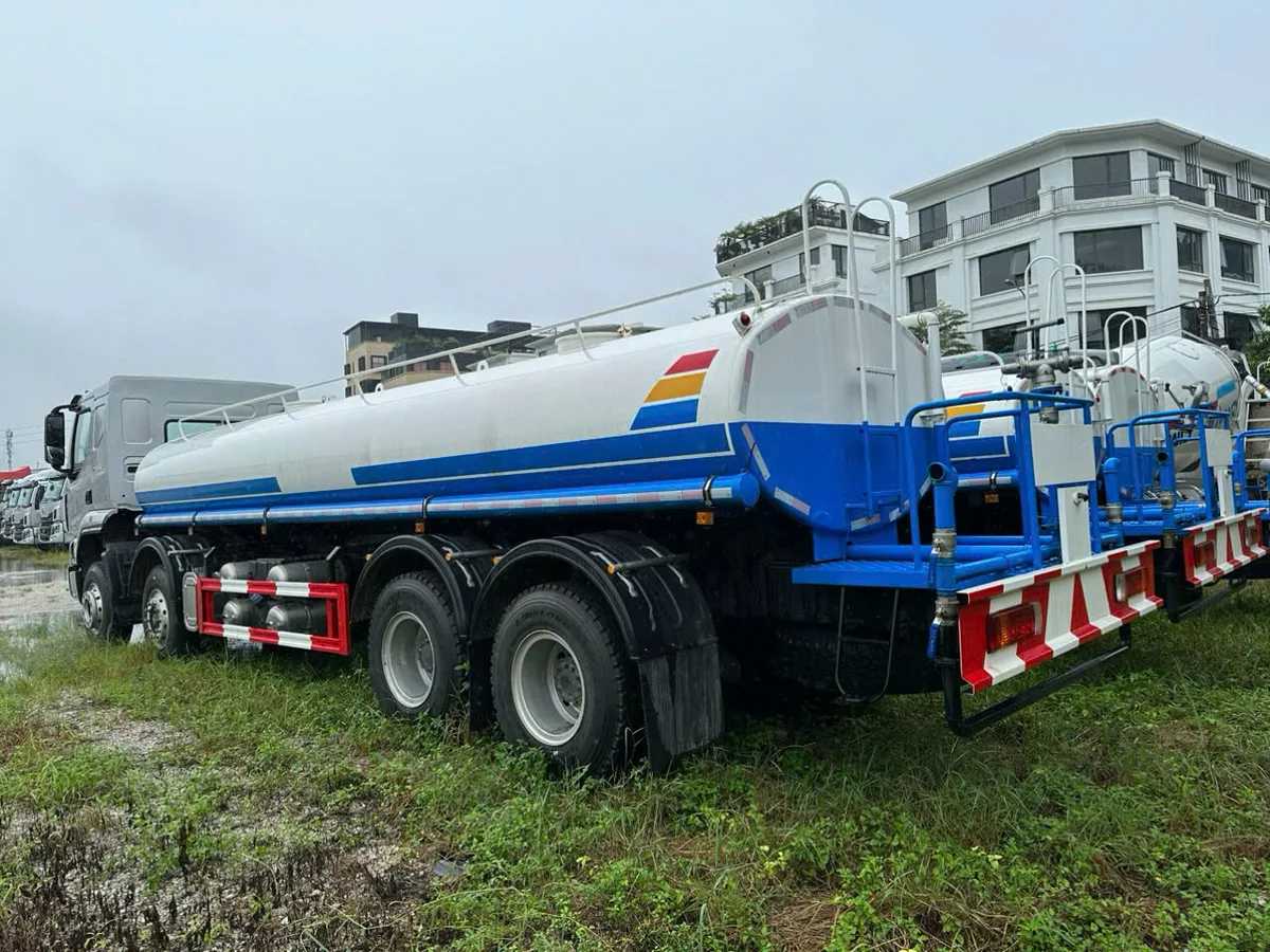 Xe Phun Nước Rửa Đường Tưới Cây 17 Khối Chenglong 4 Chân (WLW5310GSSLZ2) - hình 4