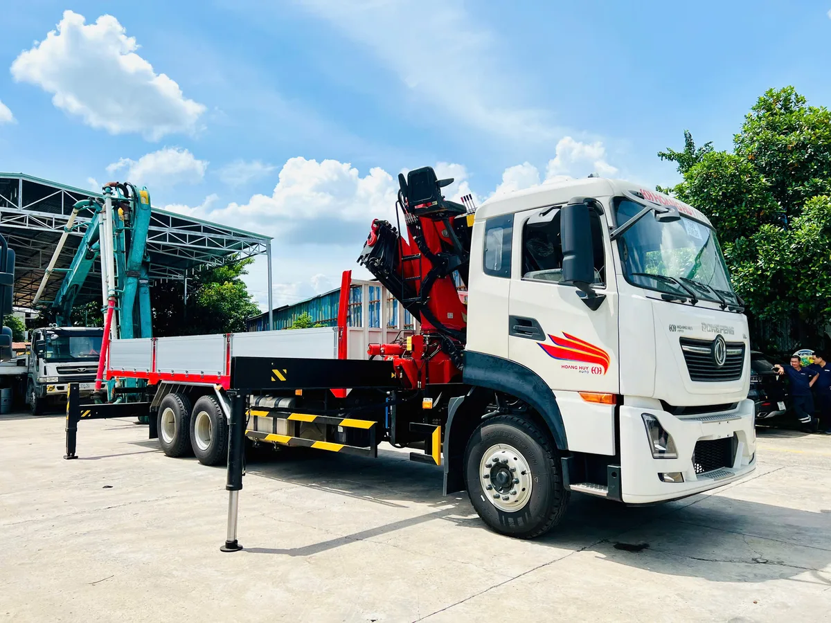 Xe Cẩu Tự Hành Dongfeng 3 Chân Gắn Cẩu Gập Sany Palfinger 12 Tấn (SPK 32080 C) - hình 8