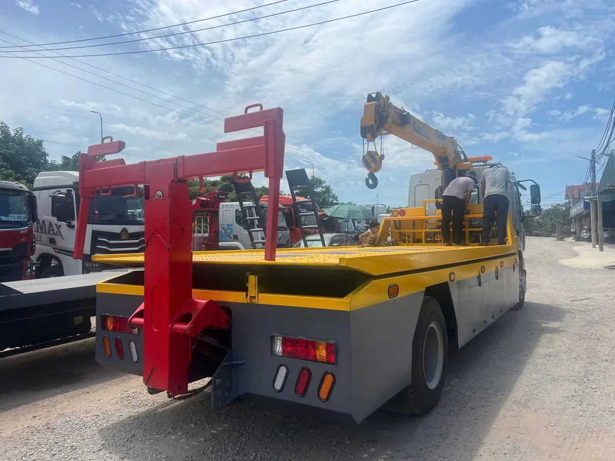 Xe Cứu Hộ 3 Chức Năng Chenglong M3 Gắn Cẩu XCMG 3 Tấn (SQS125TL-4) - hình 4