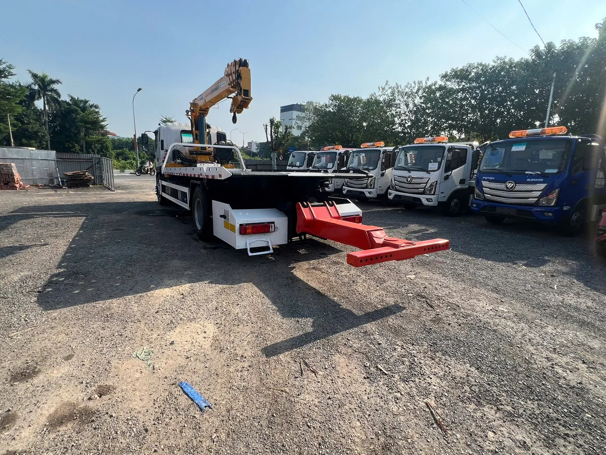 Xe Cứu Hộ Giao Thông Foton 3 Chức Năng (Cẩu 5 Tấn, Sàn Trượt, Càng Kéo) - hình 6